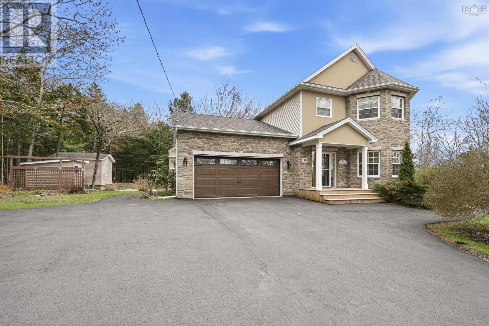 90 Lincolnshire Drive - 2