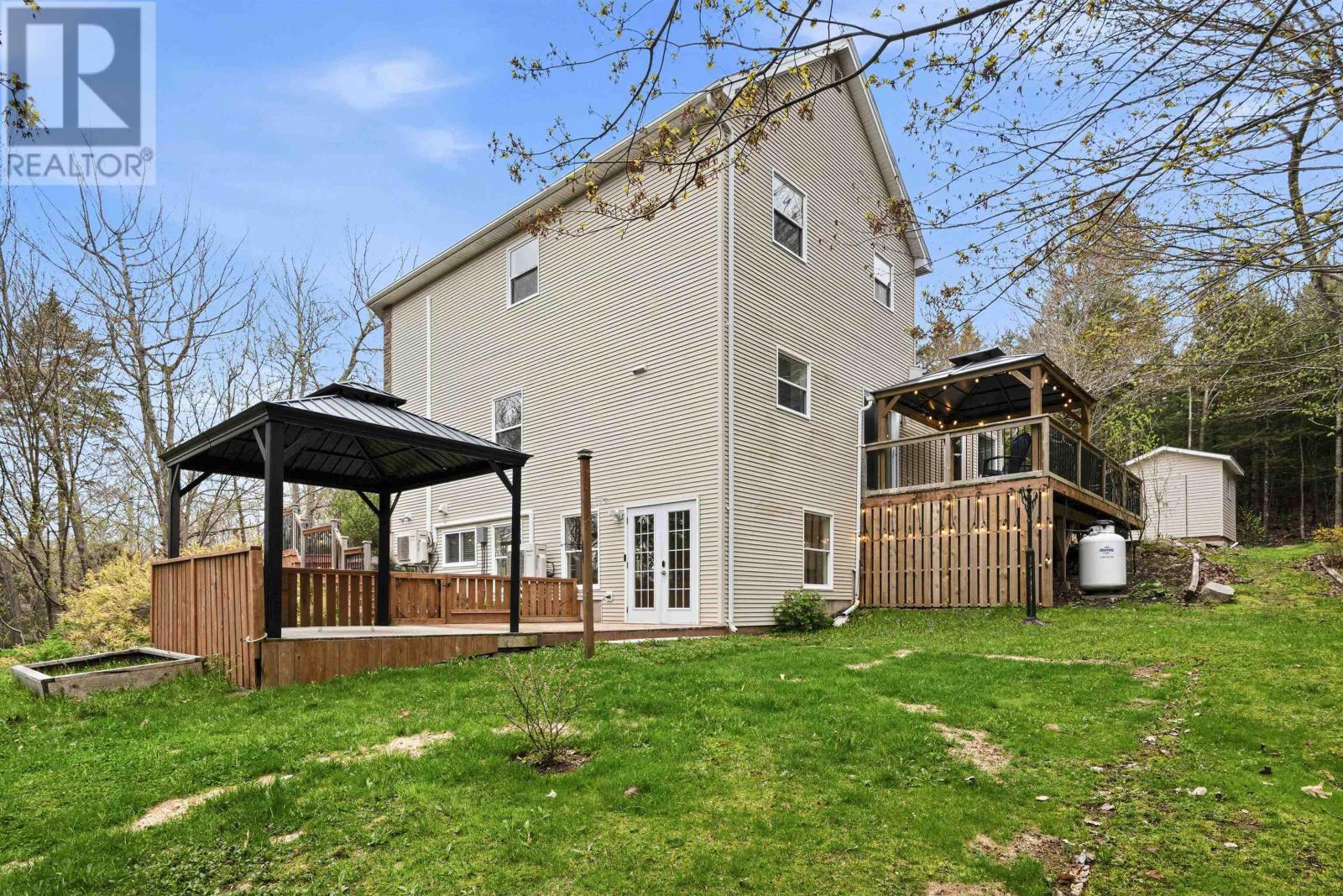 90 Lincolnshire Drive - 3
