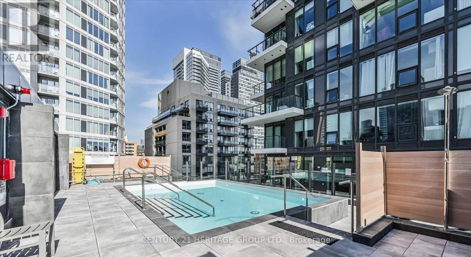 #603 77 SHUTER STREET - 20