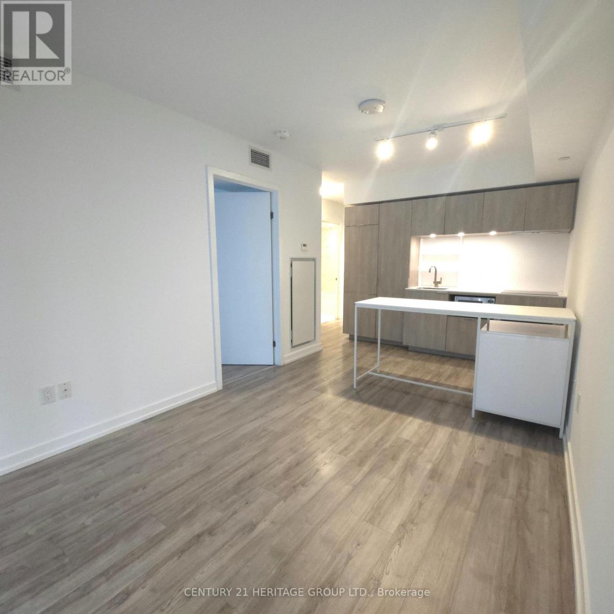 #603 77 SHUTER STREET - 9