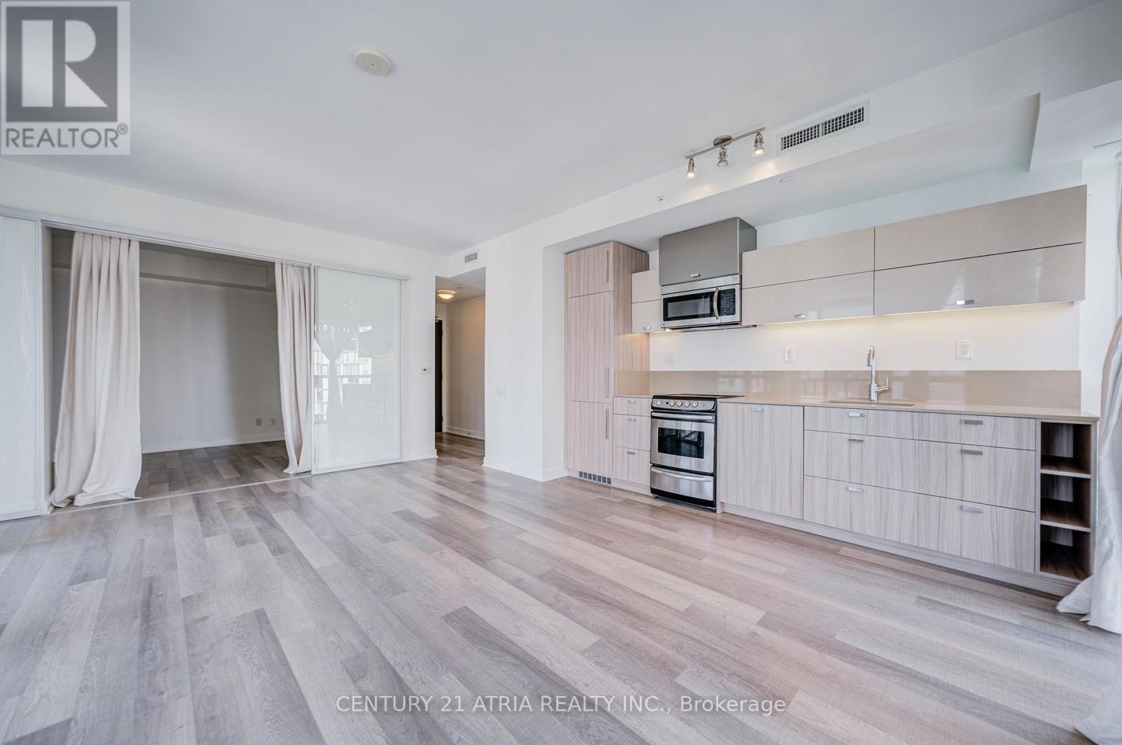 #2404 290 ADELAIDE STREET W - 13