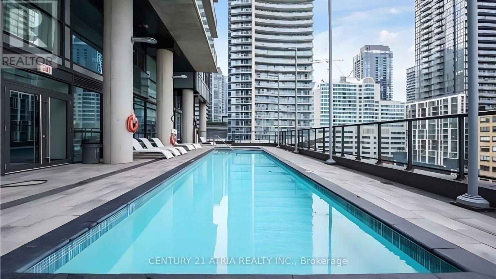 #2404 290 ADELAIDE STREET W - 32