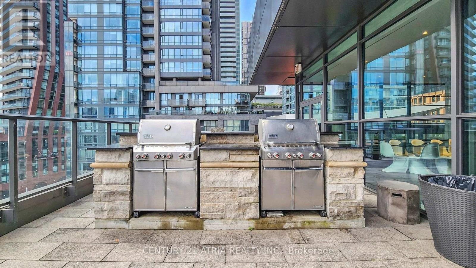 #2404 290 ADELAIDE STREET W - 34