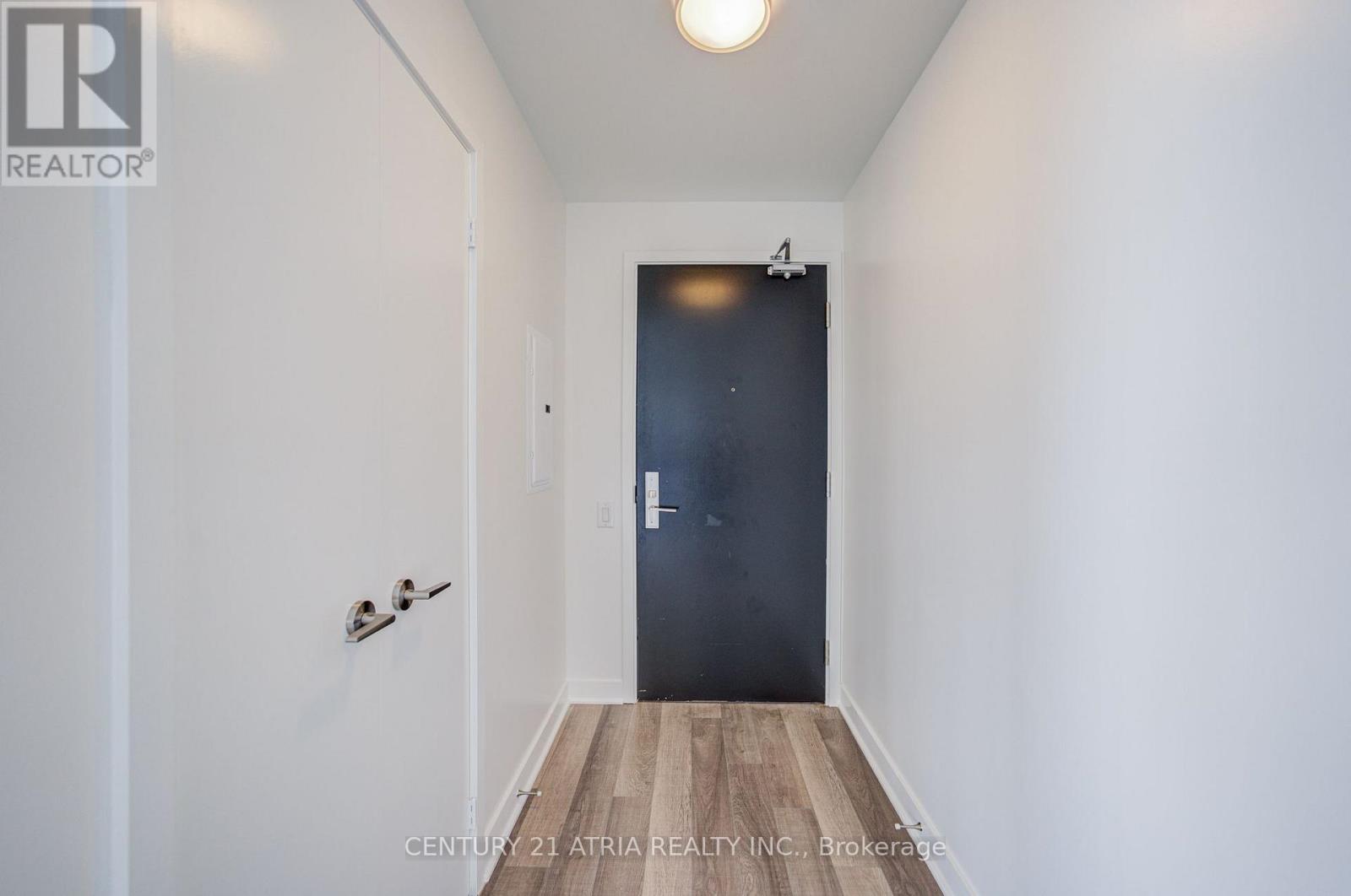 #2404 290 ADELAIDE STREET W - 7