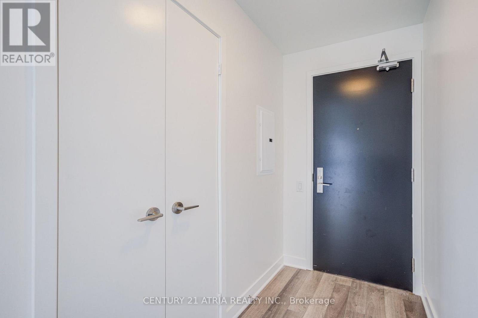 #2404 290 ADELAIDE STREET W - 8