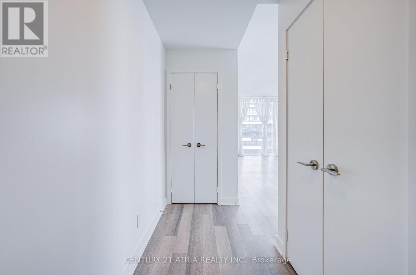 #2404 290 ADELAIDE STREET W - 9