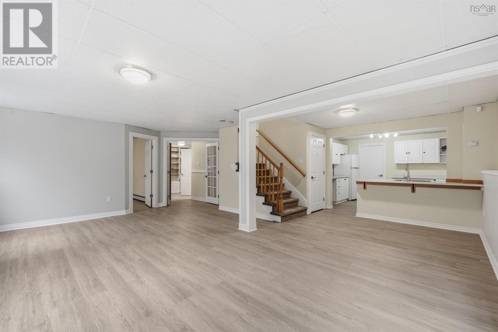 90 Lincolnshire Drive - 42