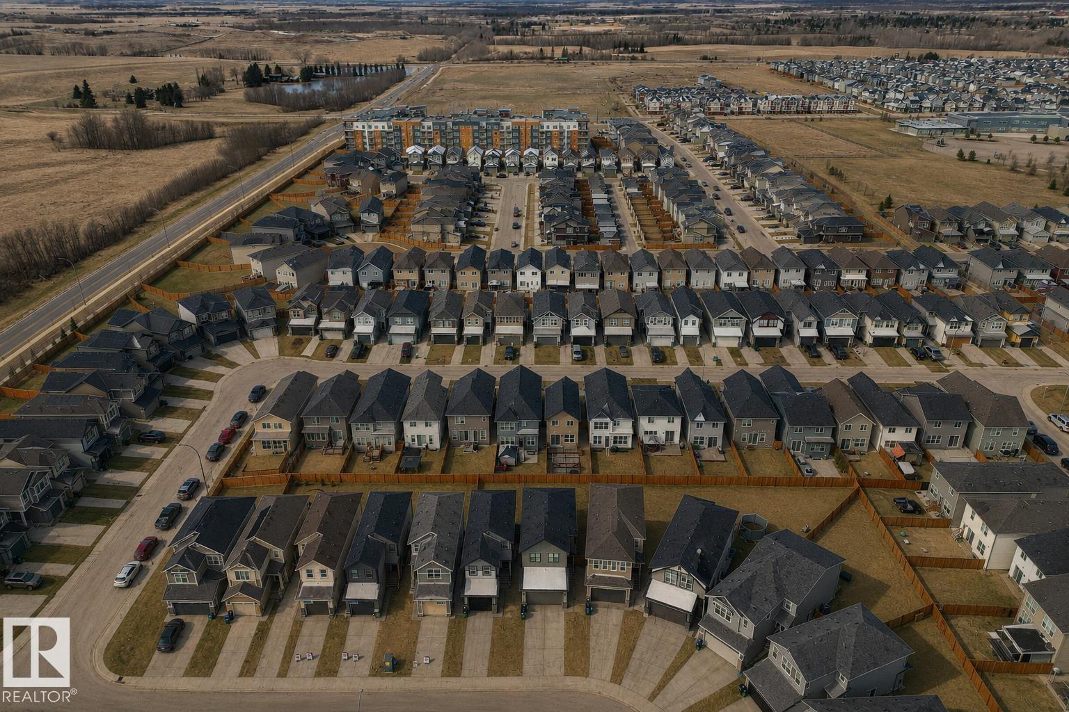 22916 95 AV NW - 35