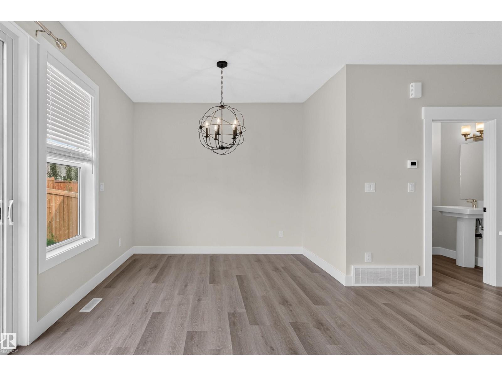 22916 95 AV NW - 6
