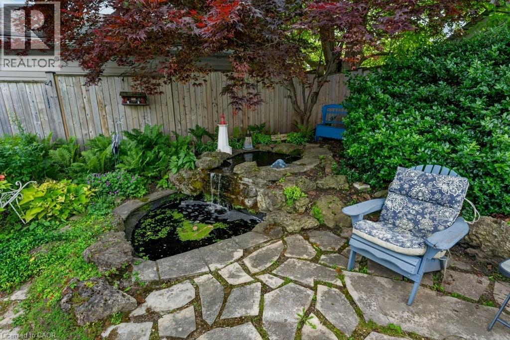 15 ROXANNE Drive - Image 33