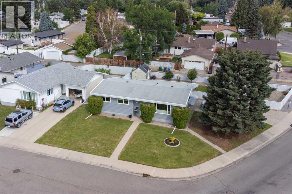 1102 Lakeview Drive S - Image 28