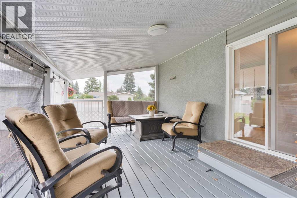 1102 Lakeview Drive S - Image 26