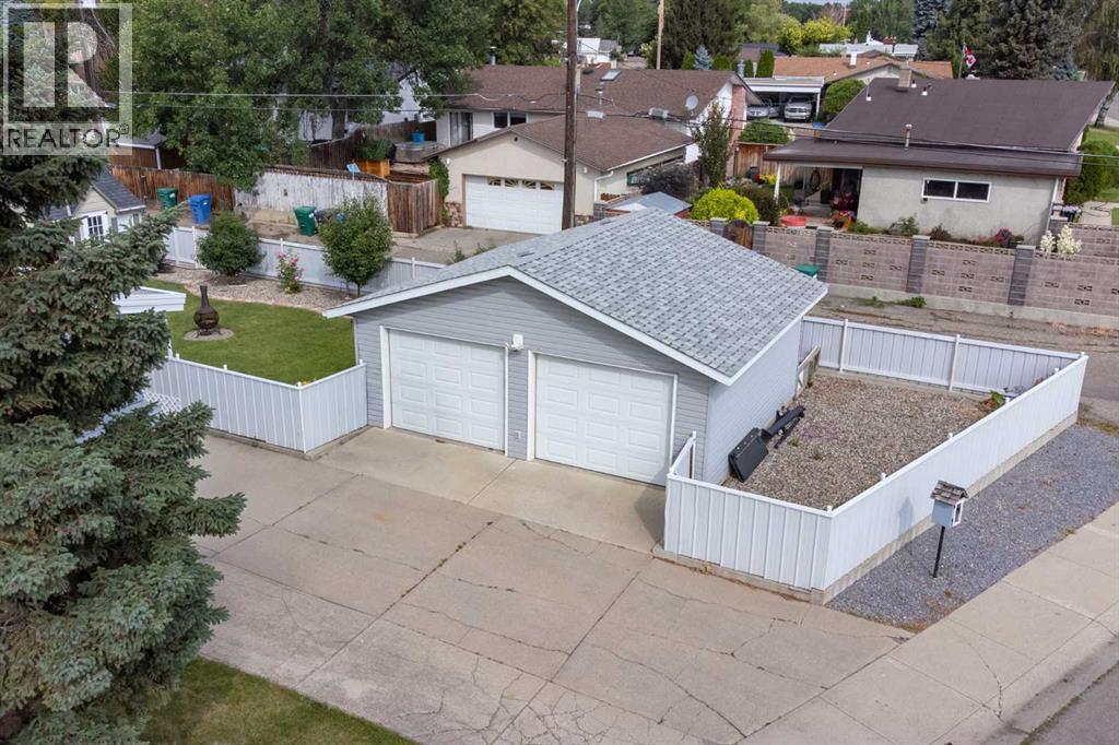 1102 Lakeview Drive S - Image 29