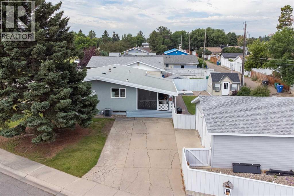 1102 Lakeview Drive S - Image 30