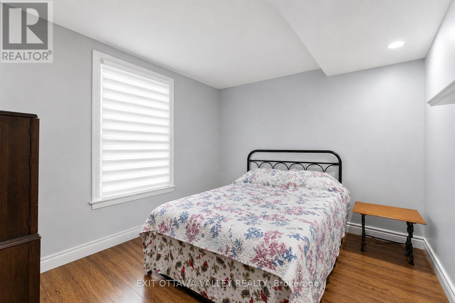 444 ISABELLA STREET - 11