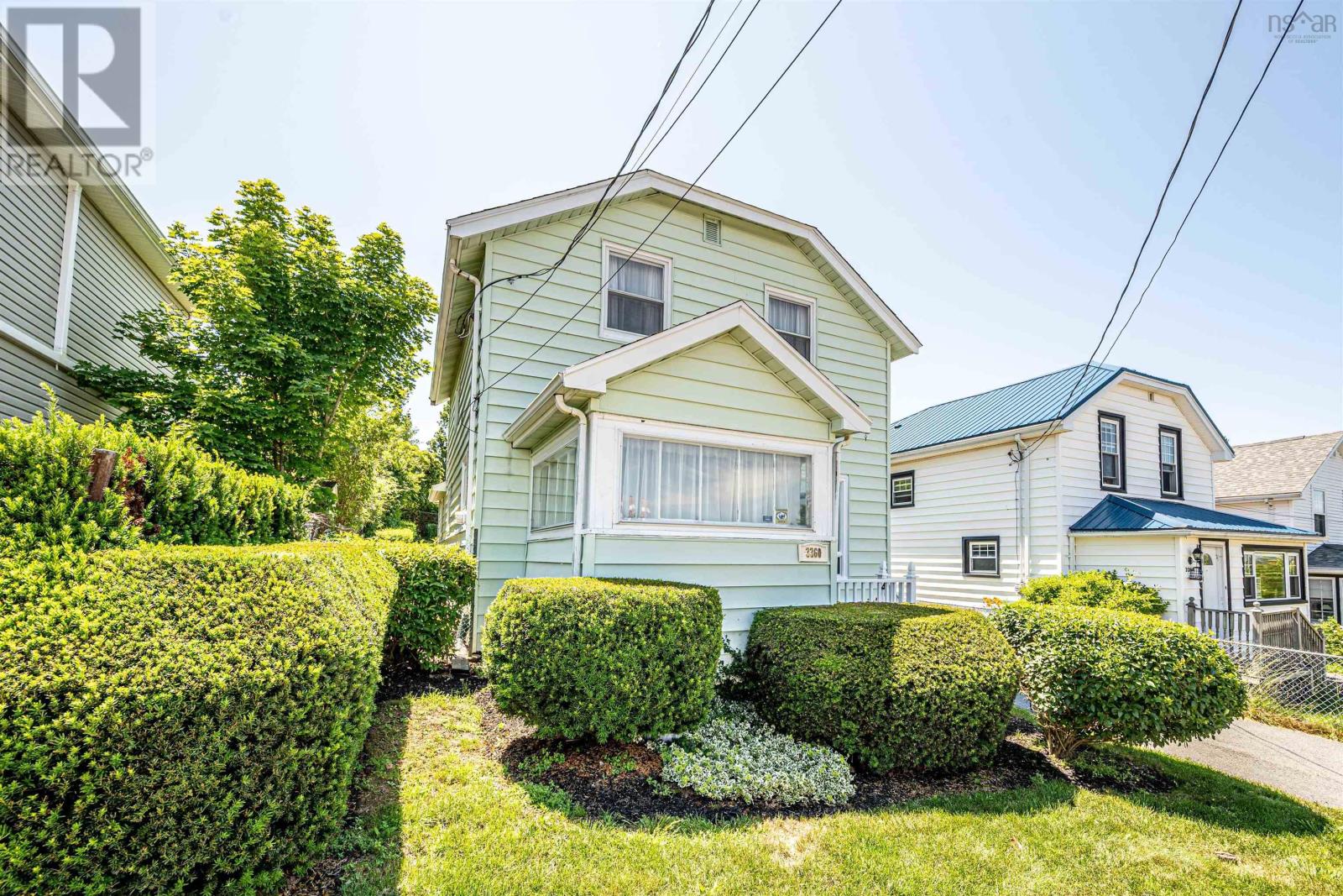 3360 Albert Street - 3