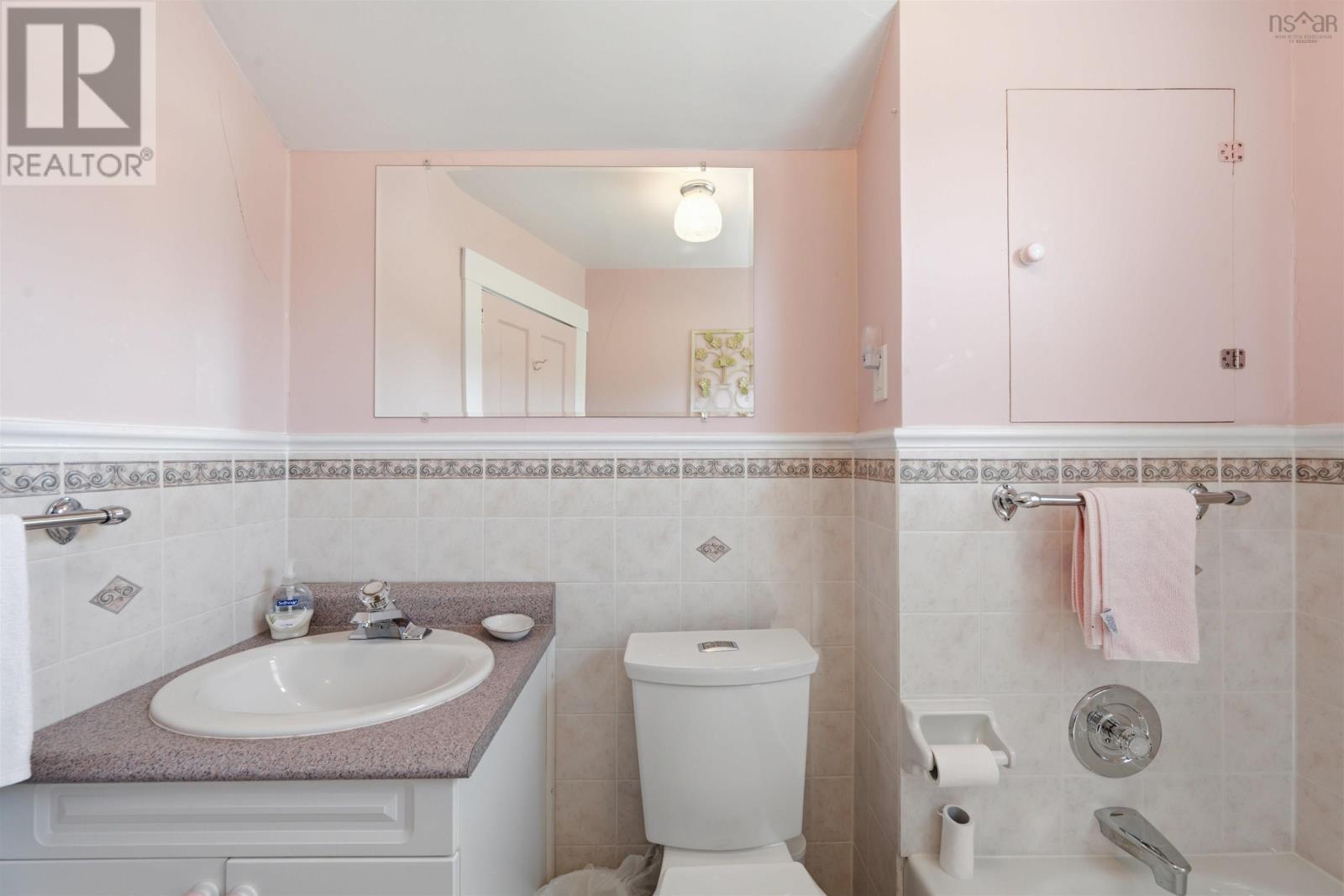 3360 Albert Street - 24