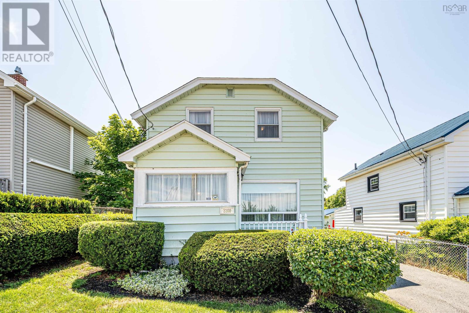 3360 Albert Street - 2