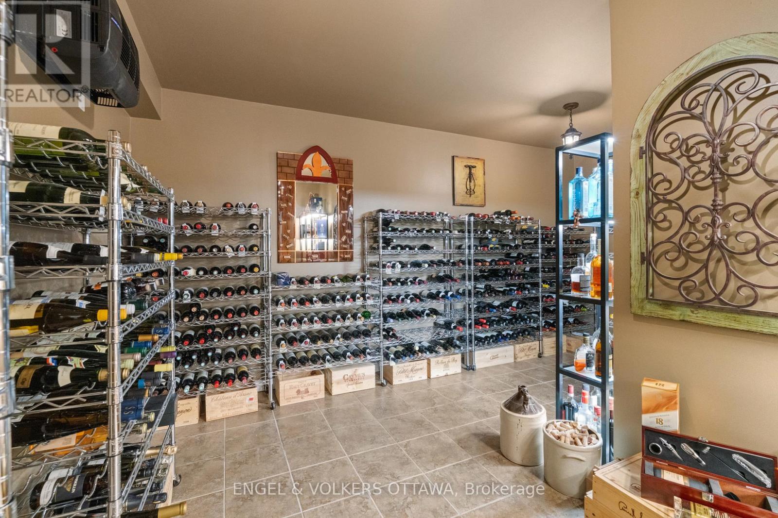 5596 SCOBIE CRESCENT - Image 37