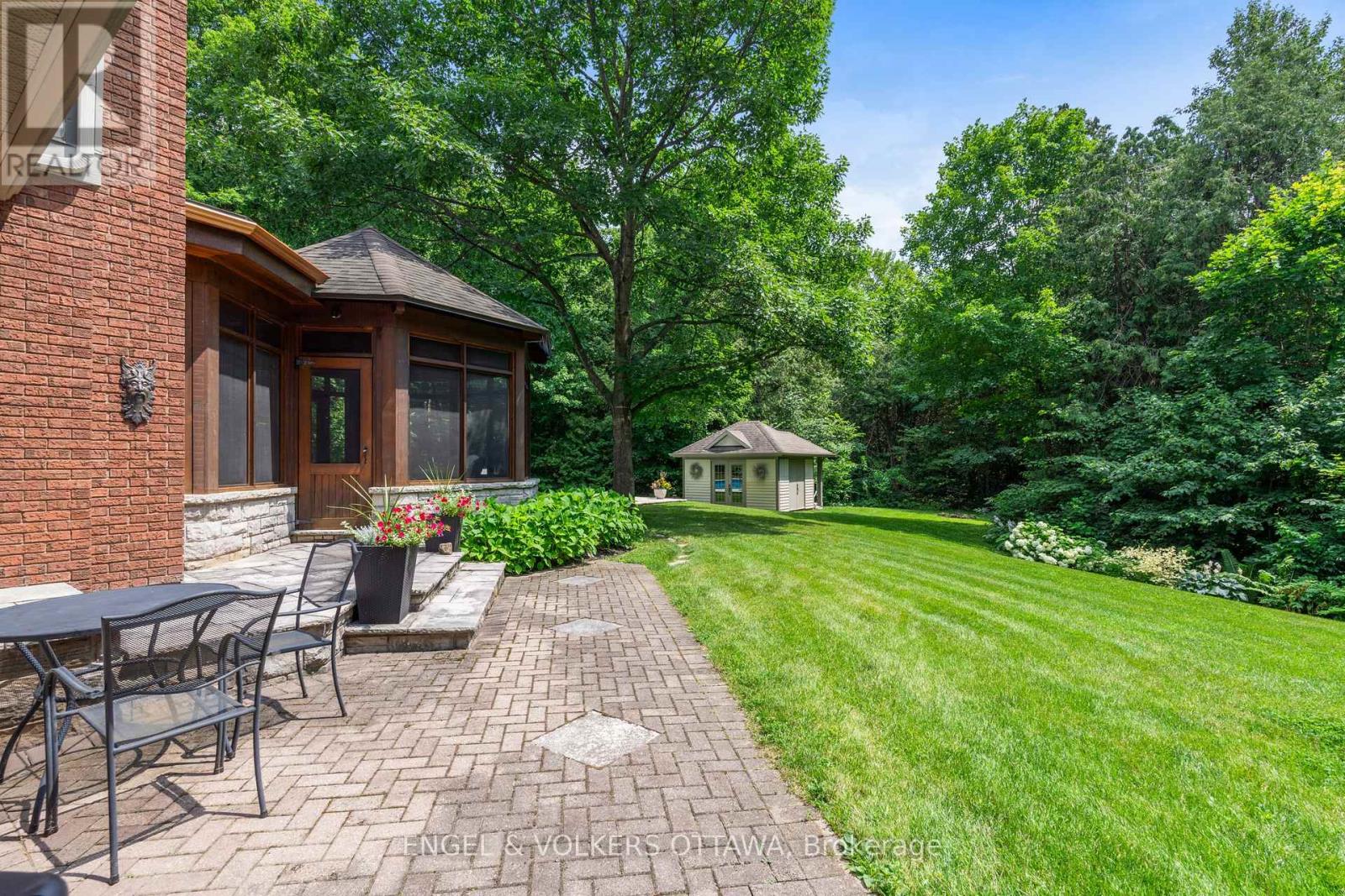 5596 SCOBIE CRESCENT - Image 42