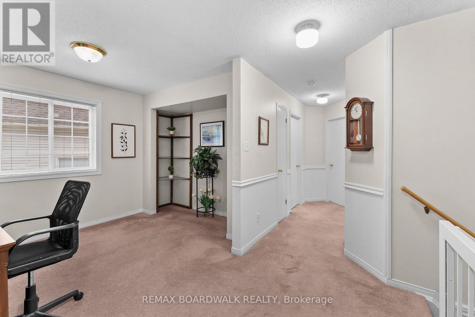 22 EAGLEVIEW STREET - 21