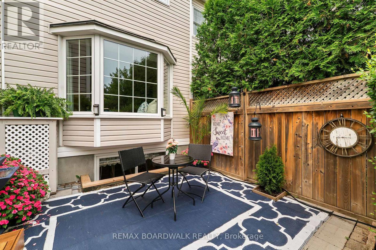 22 EAGLEVIEW STREET - 42