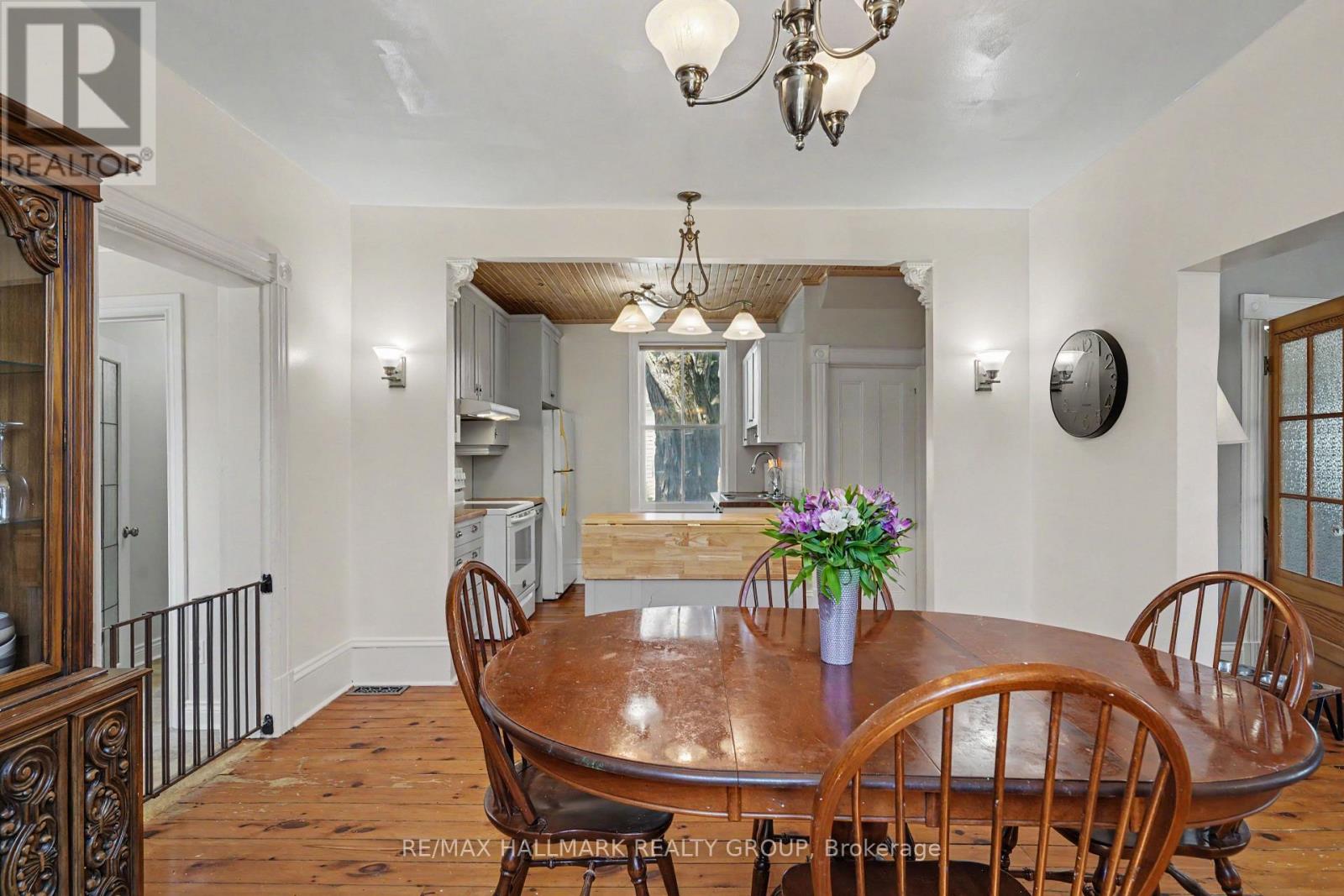 98 DRUMMOND STREET E - 18