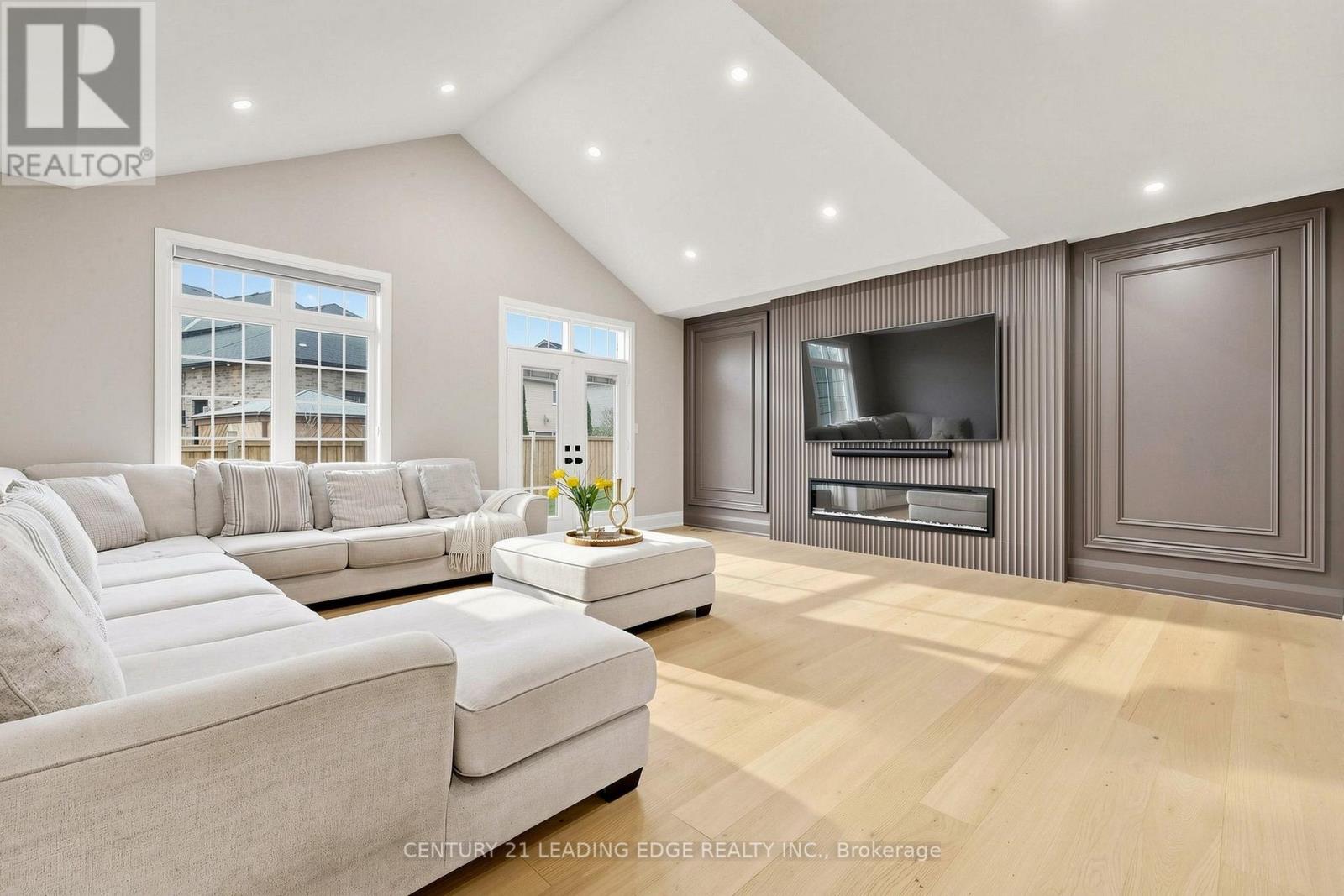 5 LEMSFORD DRIVE - 15
