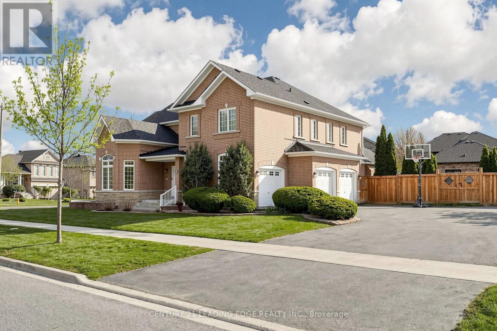 5 LEMSFORD DRIVE - 3