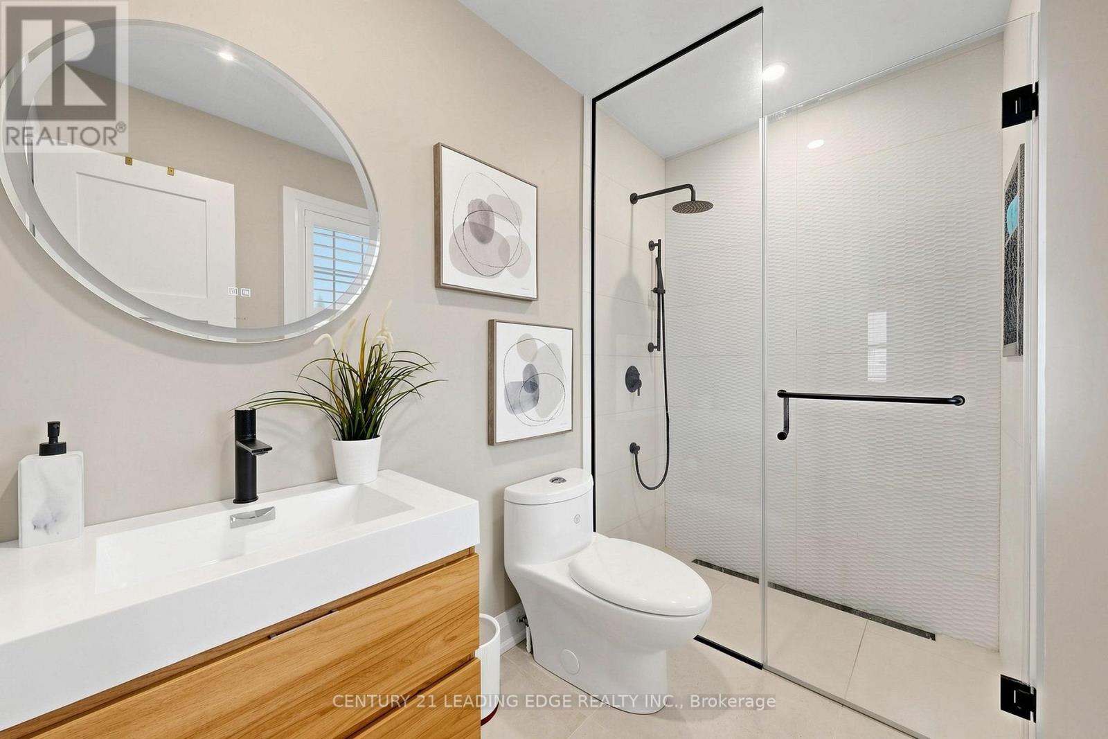 5 LEMSFORD DRIVE - 36