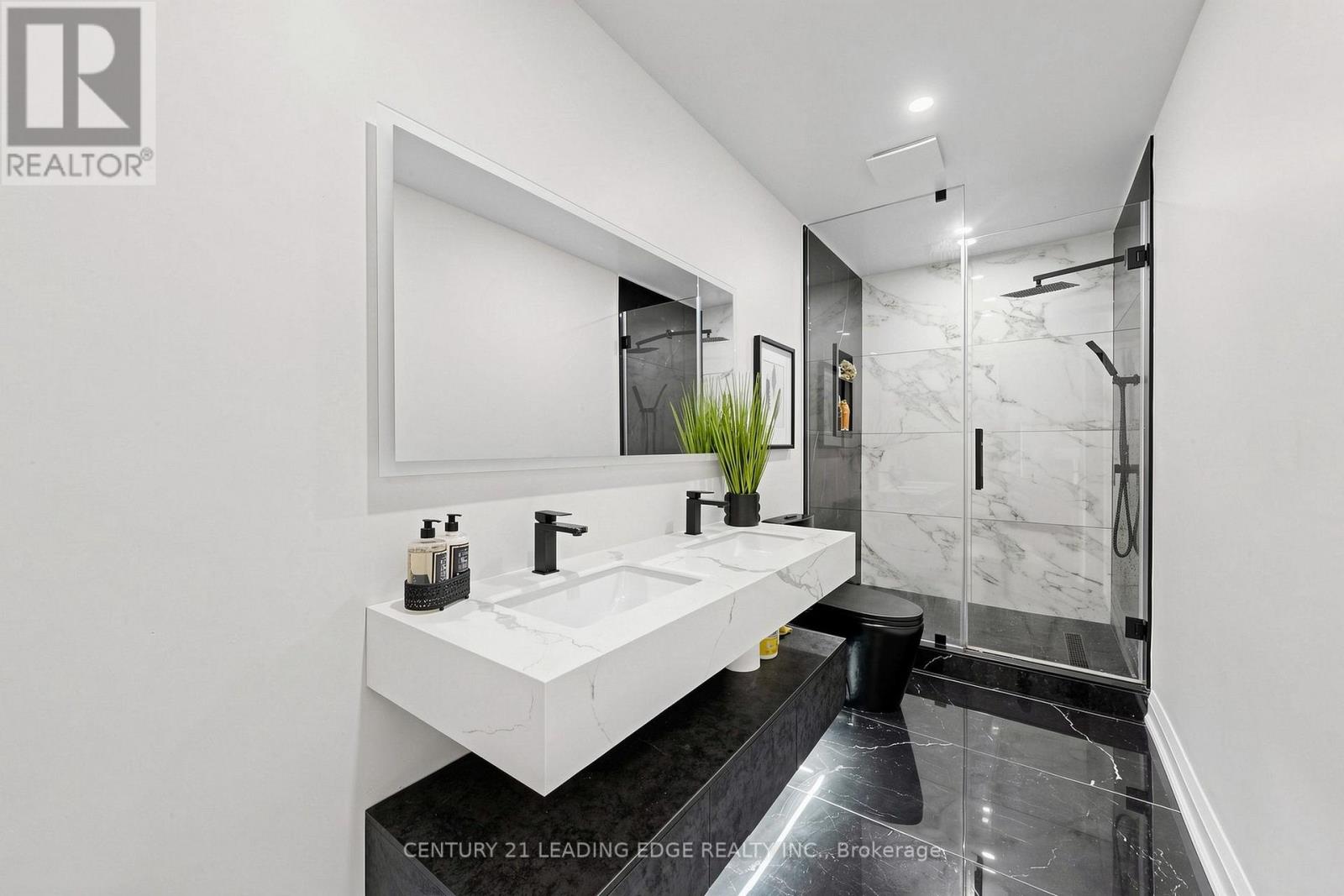 5 LEMSFORD DRIVE - 39