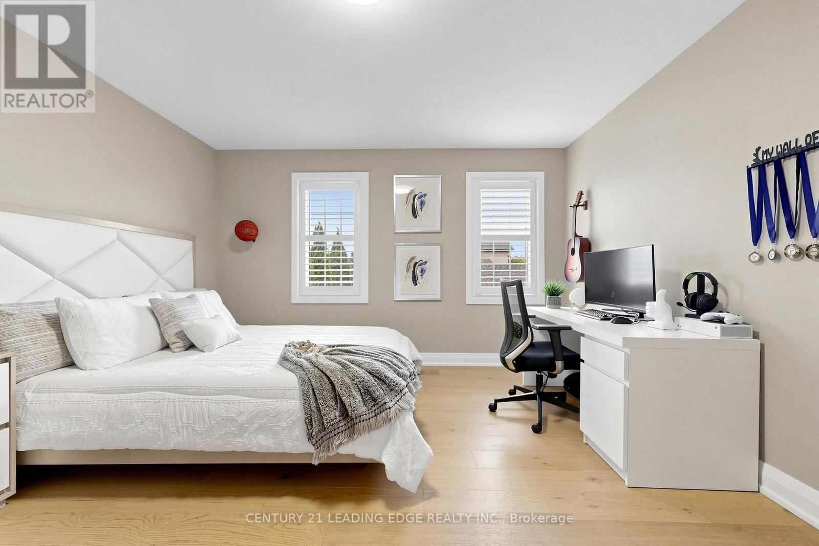 5 LEMSFORD DRIVE - 41