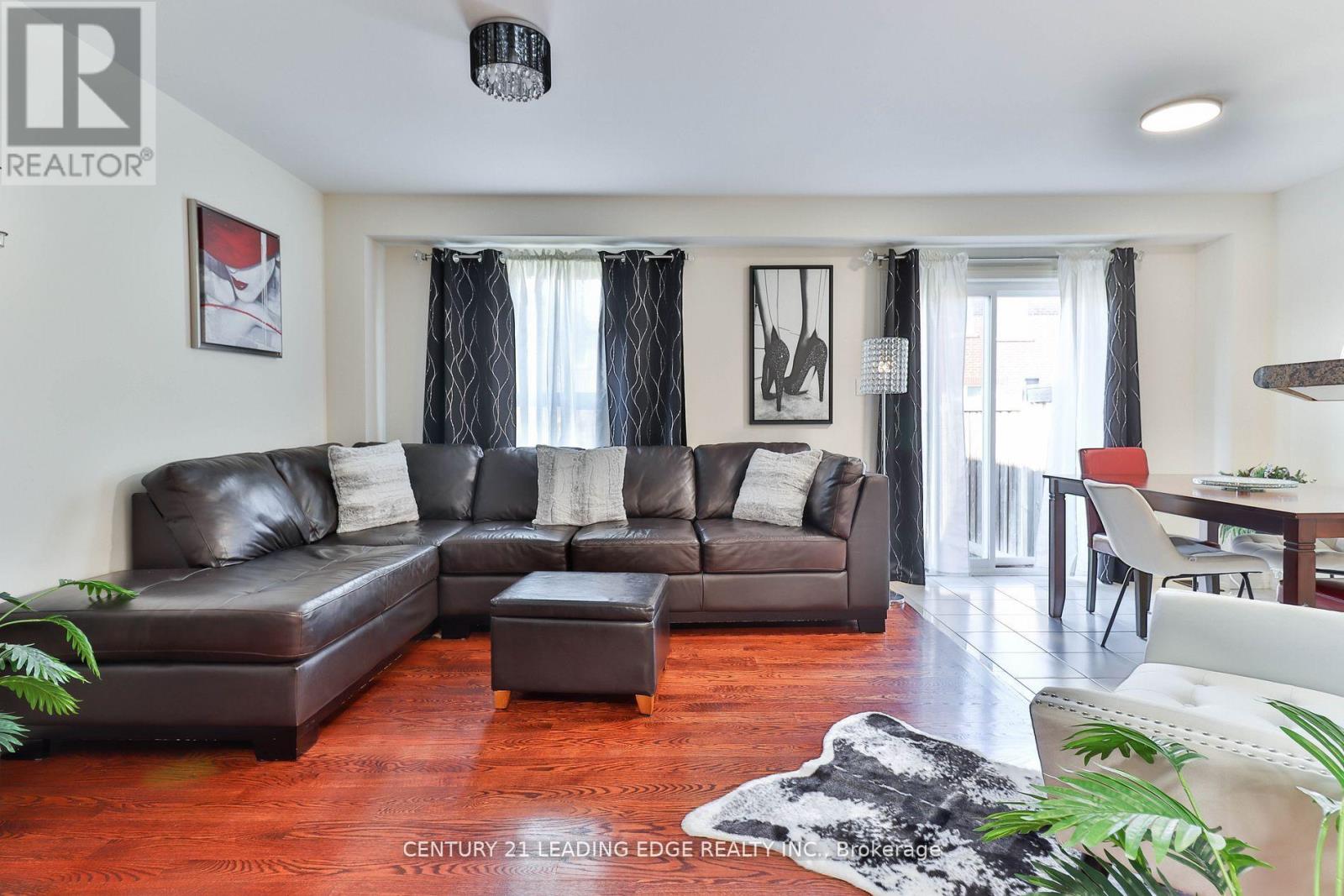 15 ROBERTDALE COURT - 14