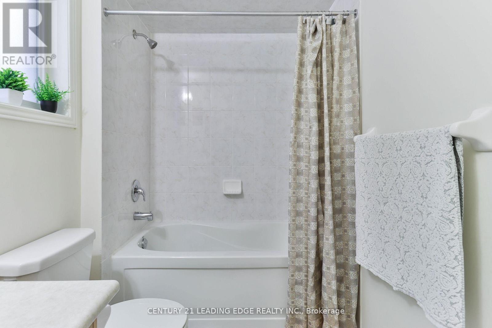 15 ROBERTDALE COURT - 28