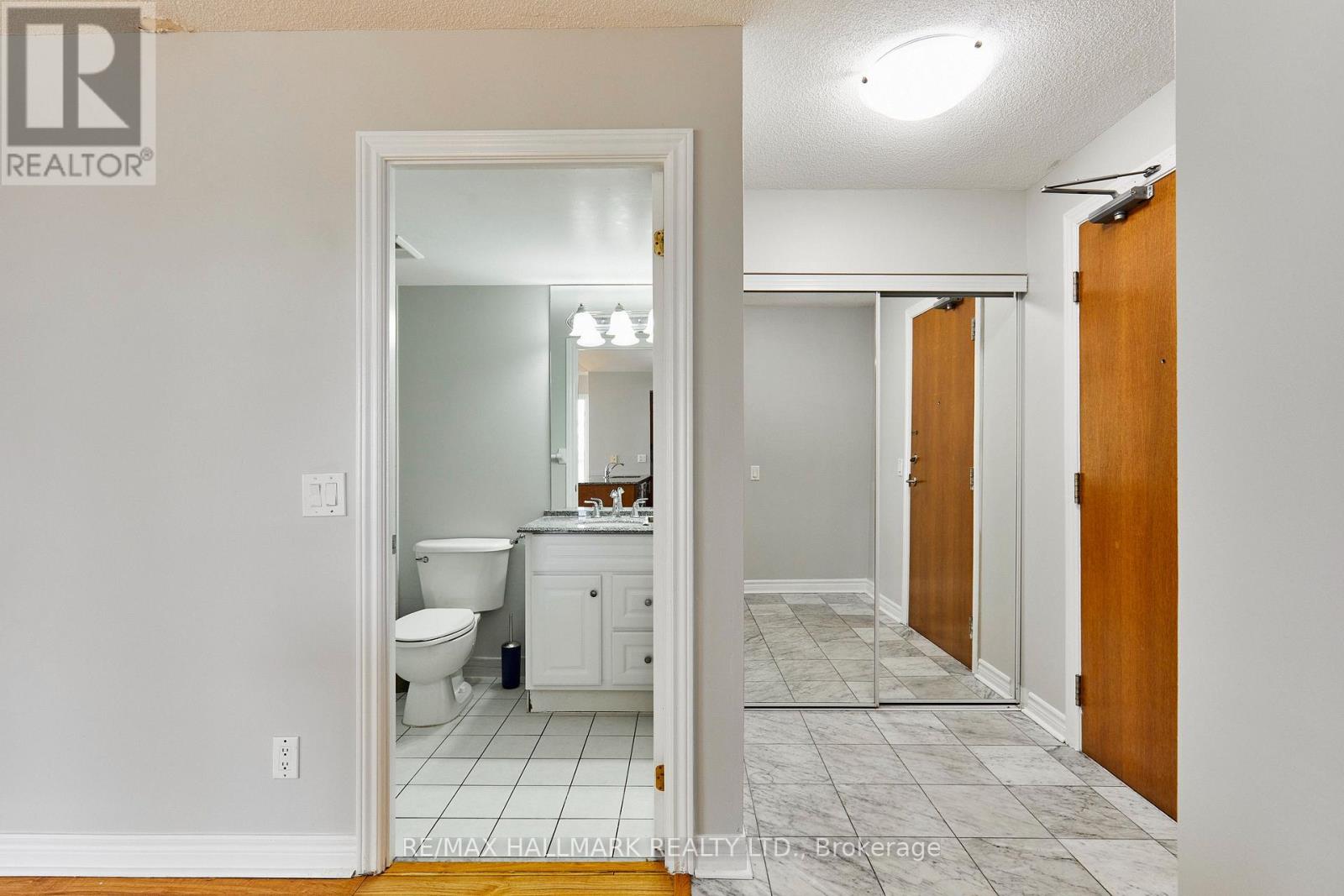 #307 60 DISERA DRIVE - Image 15