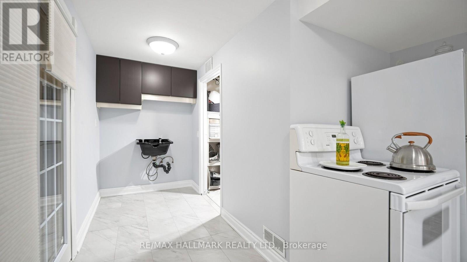 25 WICKS DRIVE - 40
