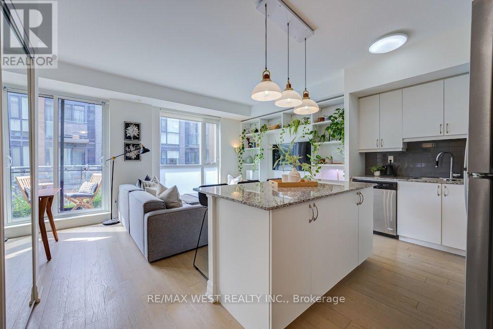 #603 47 MACAULAY AVENUE - 3