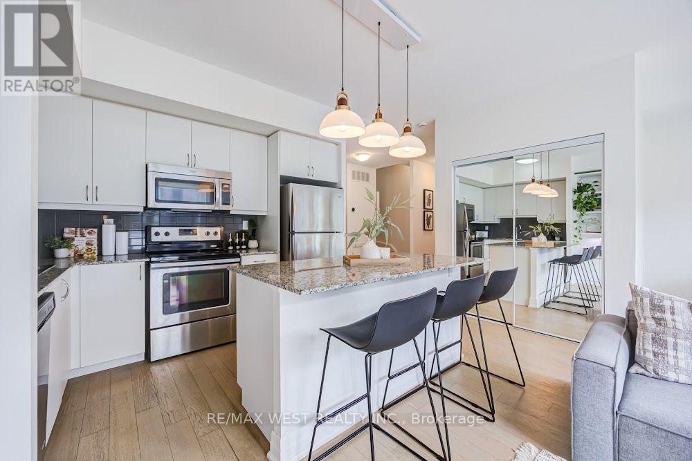 #603 47 MACAULAY AVENUE - 4