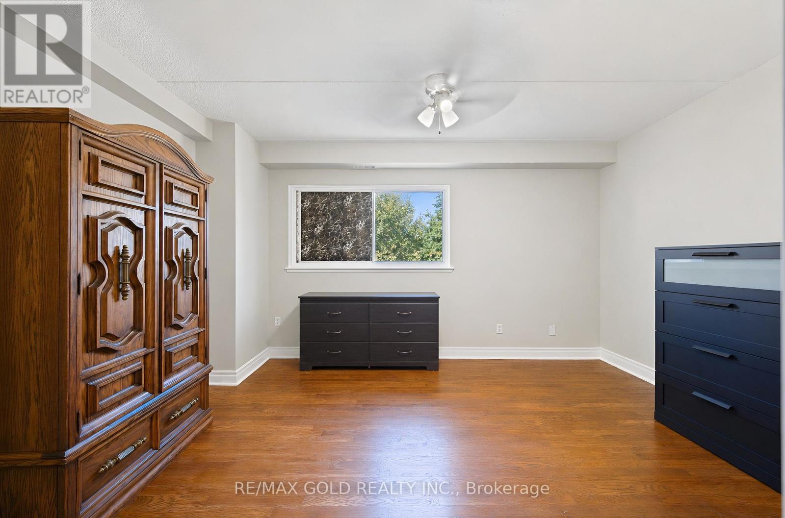 #87 180 MISSISSAUGA VALLEY BOULEVARD - 18