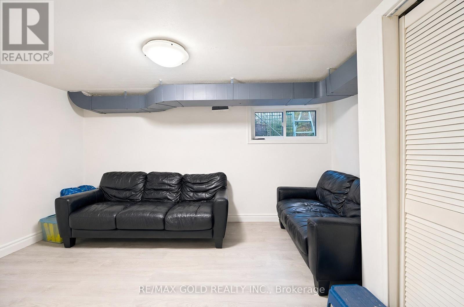 #87 180 MISSISSAUGA VALLEY BOULEVARD - 33
