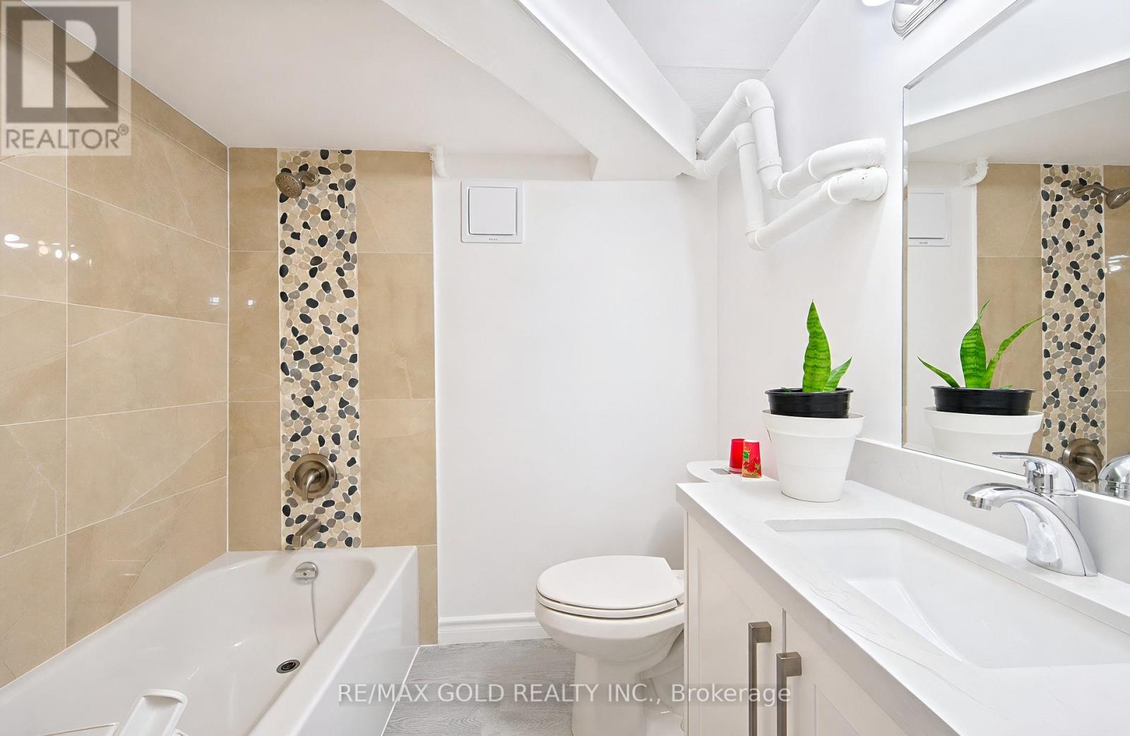 #87 180 MISSISSAUGA VALLEY BOULEVARD - 35