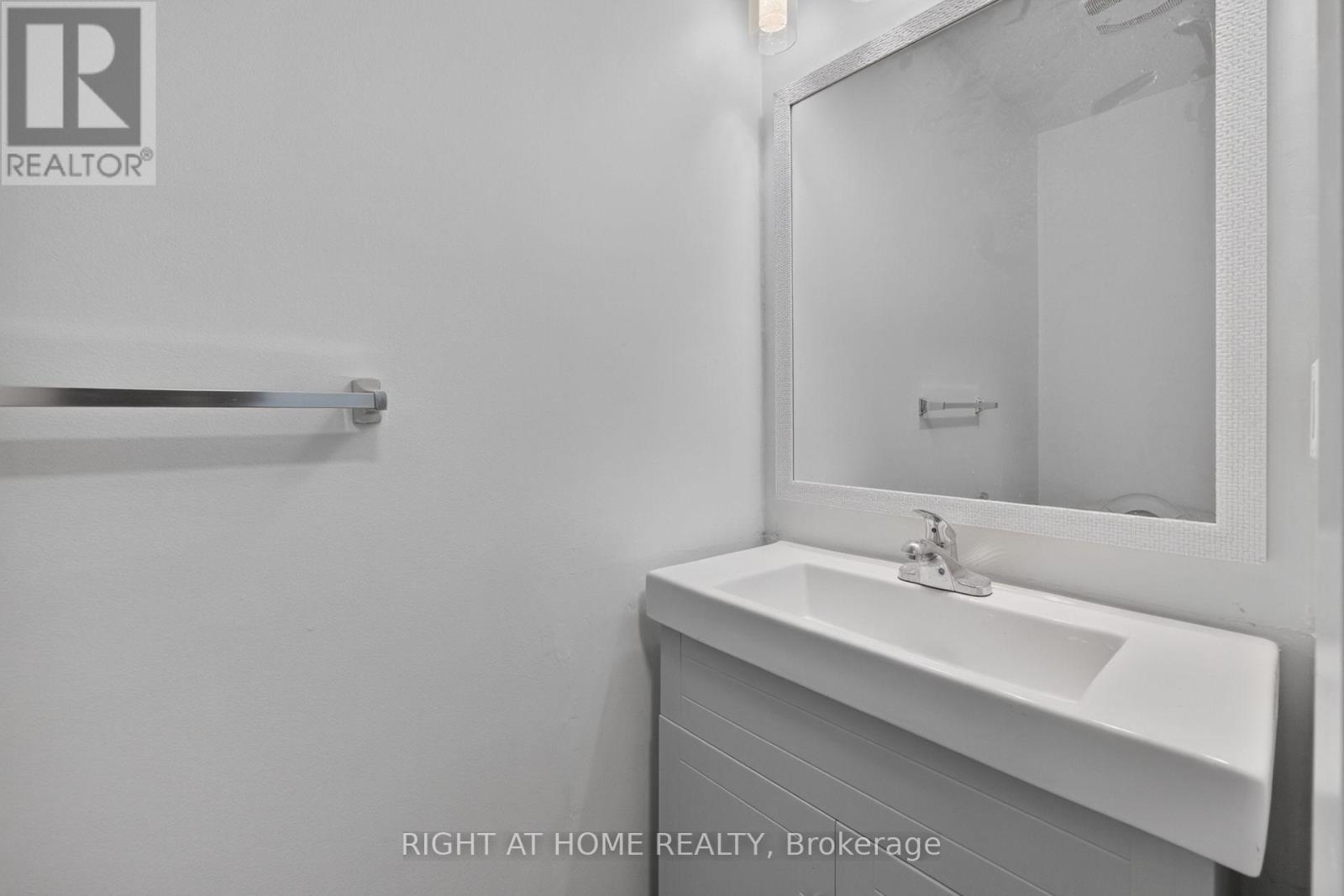 #5 2605 WOODCHESTER DRIVE - 13