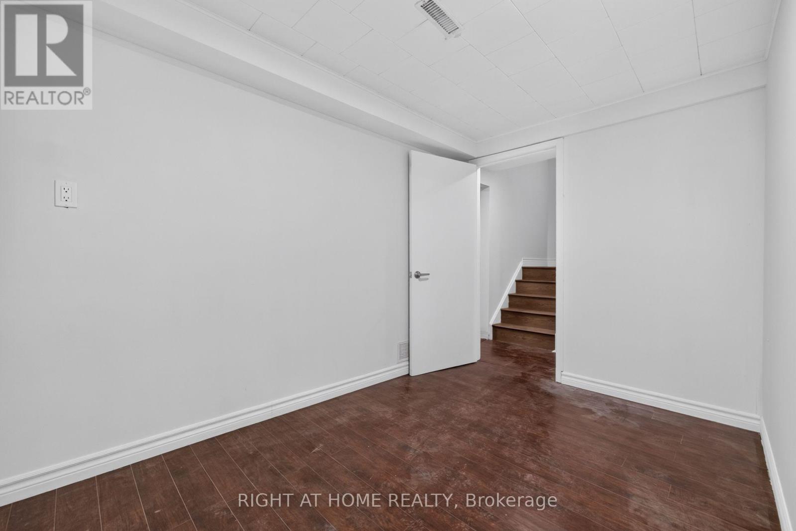 #5 2605 WOODCHESTER DRIVE - 24