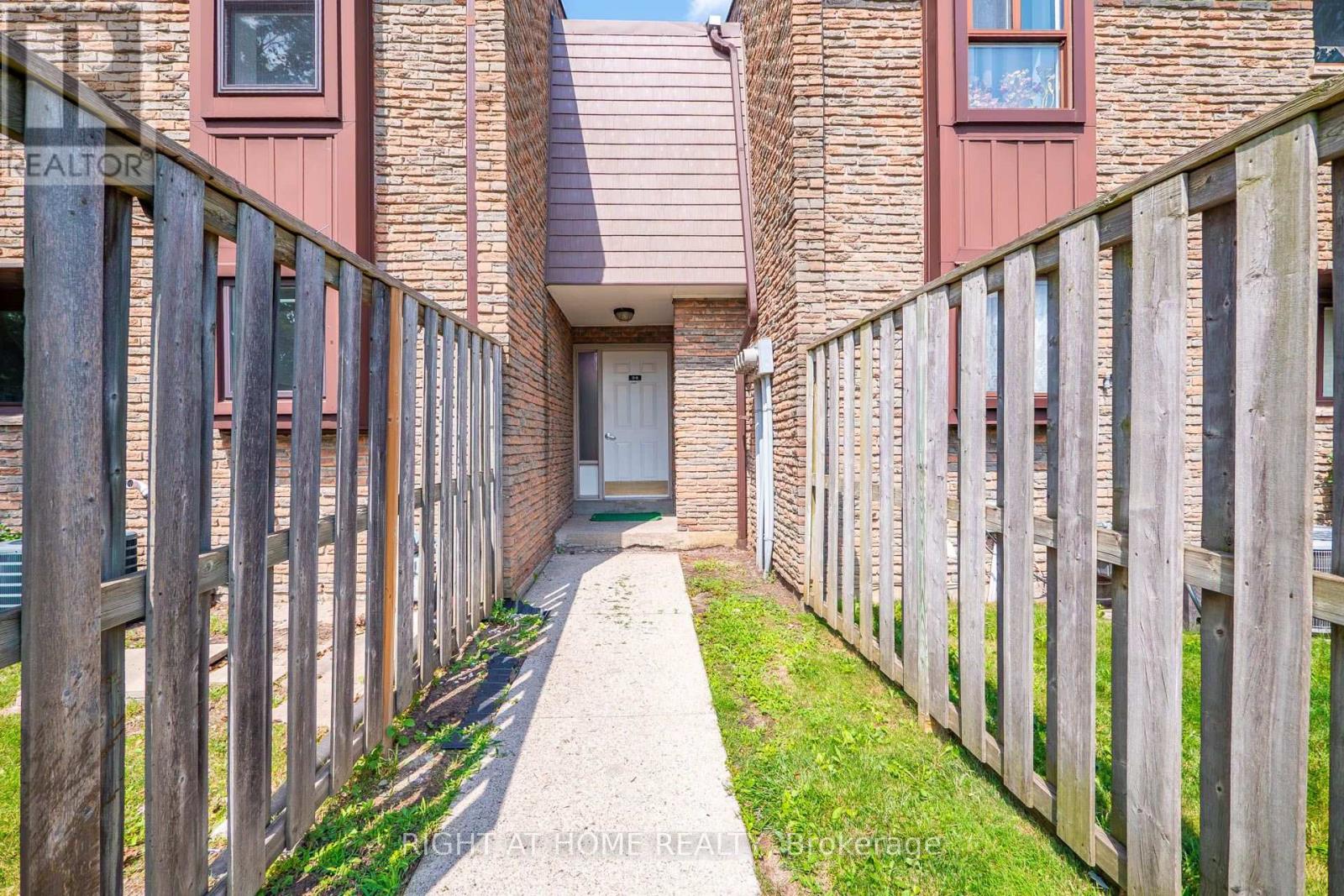 #5 2605 WOODCHESTER DRIVE - 4