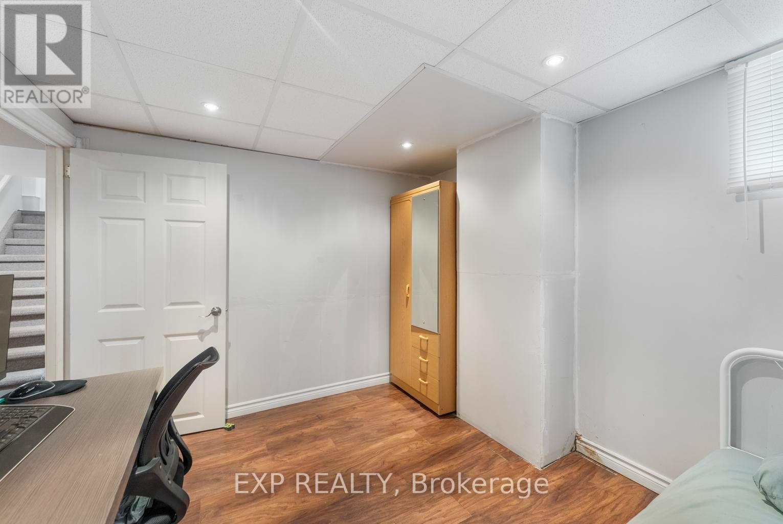 1063 JOAN DRIVE - 31