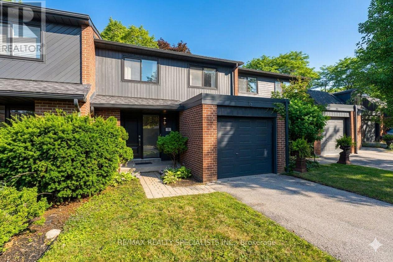 #75 20 MINEOLA ROAD E - 2