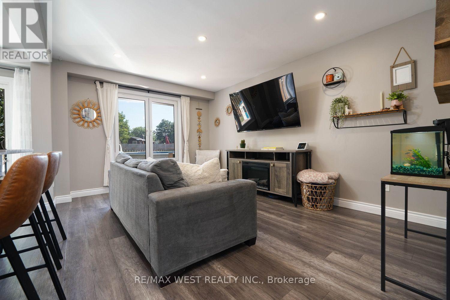 1 JOHANNA DRIVE - 12