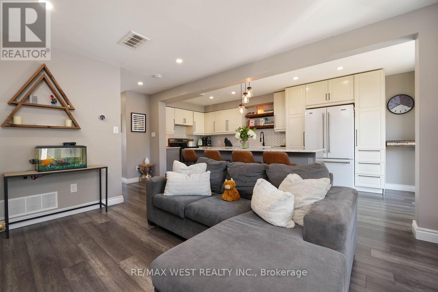 1 JOHANNA DRIVE - 14