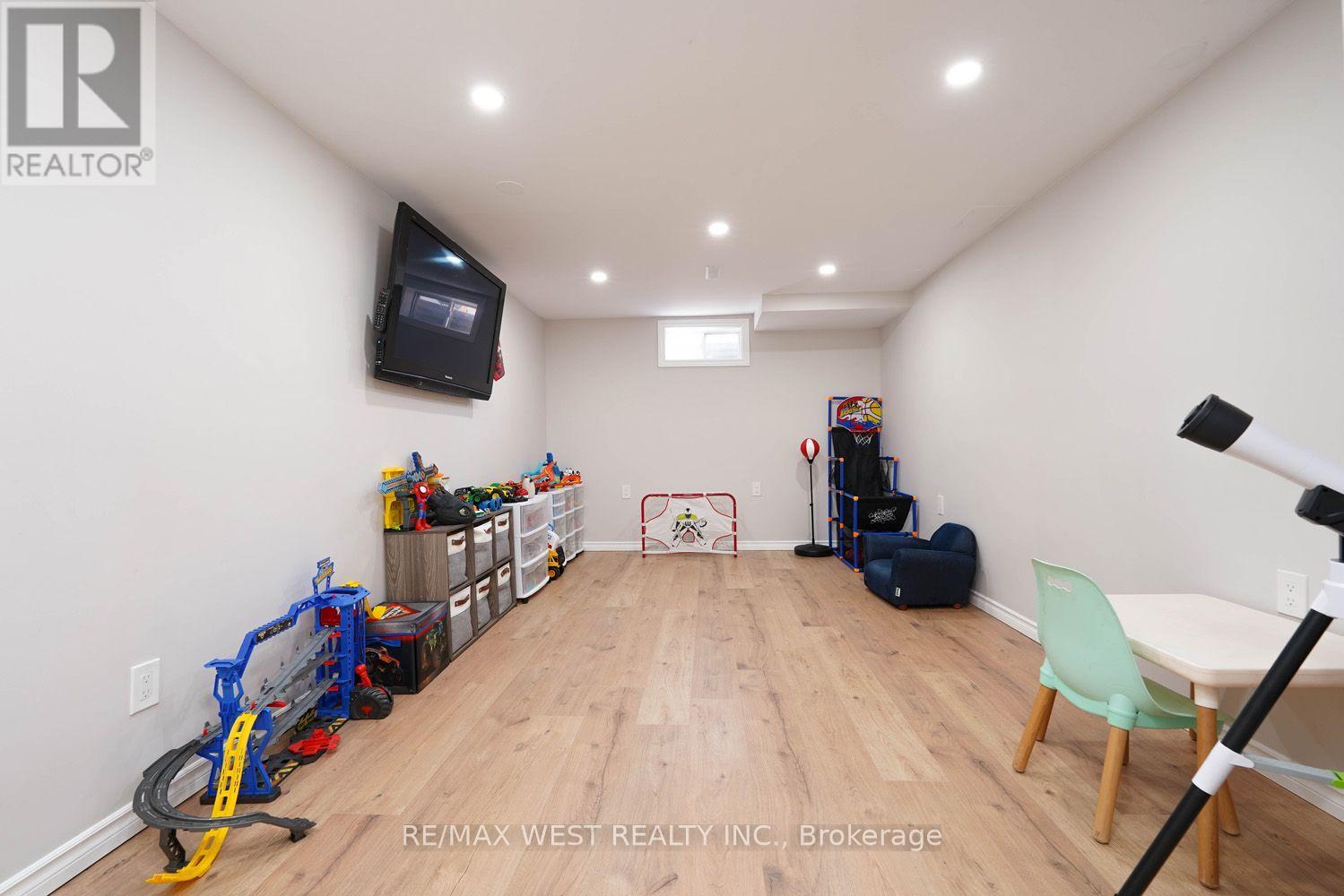 1 JOHANNA DRIVE - 26