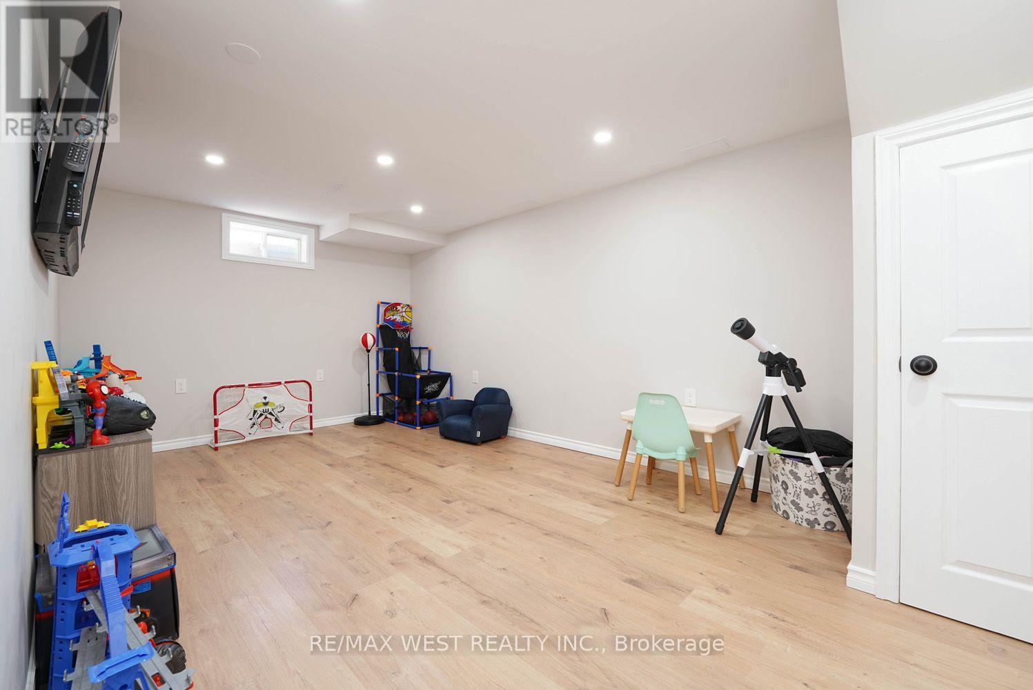 1 JOHANNA DRIVE - 27